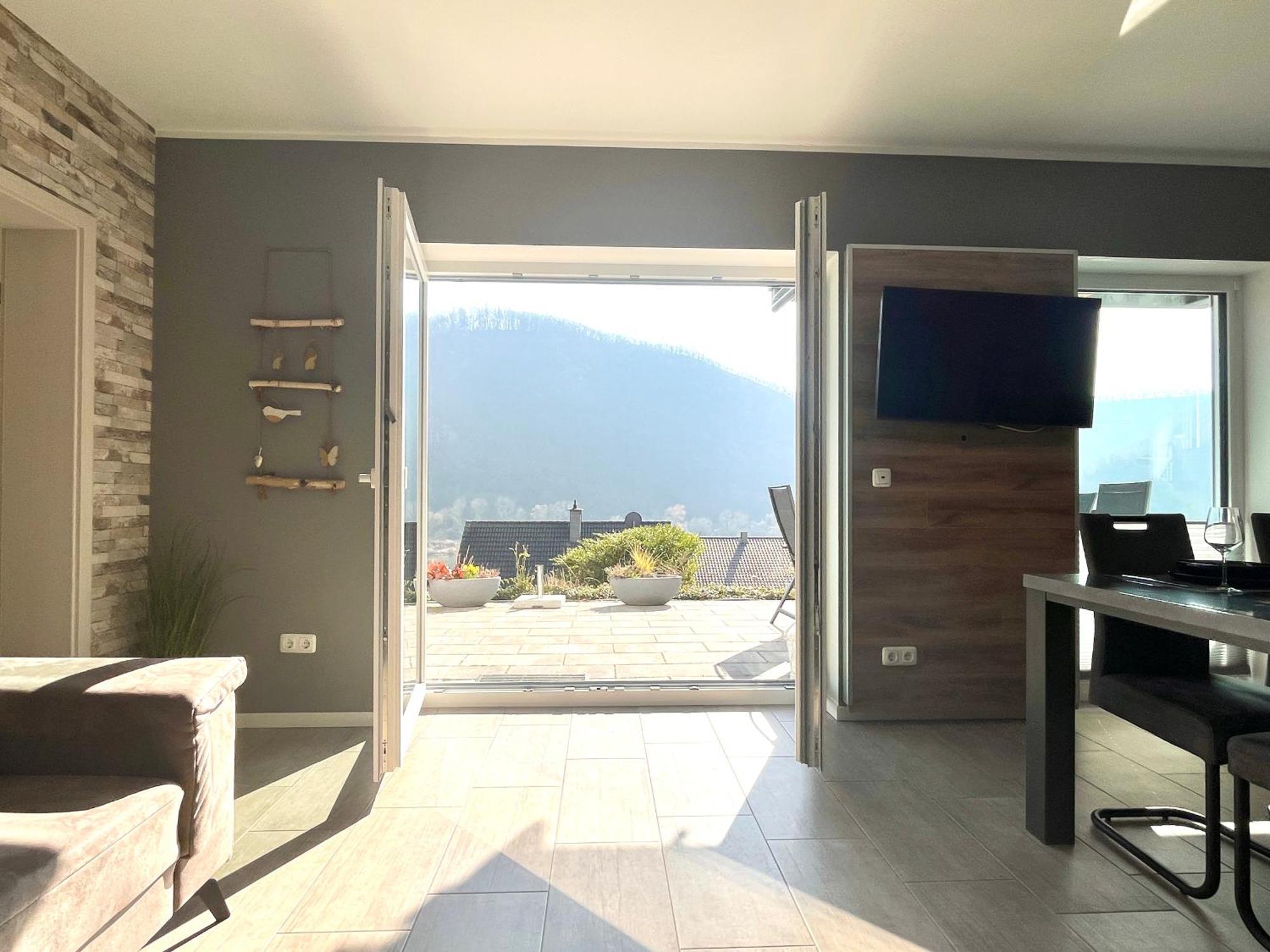 Ferienwohnung Sonnenterrasse, 1-4 Personen, 2 Schlafzimmer, Grosse Terrasse Müden Exterior foto