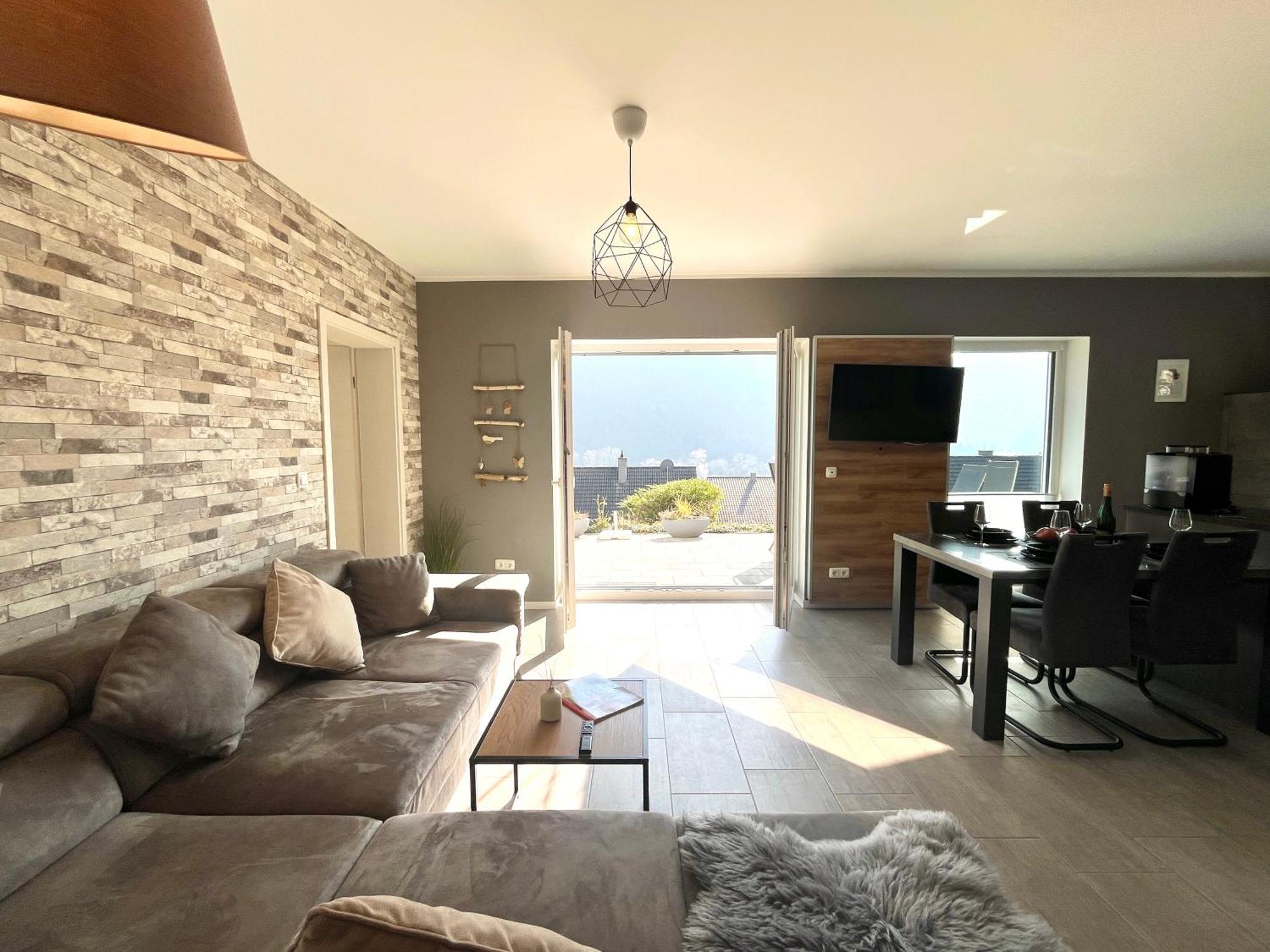 Ferienwohnung Sonnenterrasse, 1-4 Personen, 2 Schlafzimmer, Grosse Terrasse Müden Exterior foto